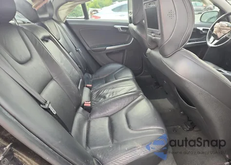 2011 Volvo S60 T6 z USA, uszkodzony, nr VIN YV1902FH6B2011151